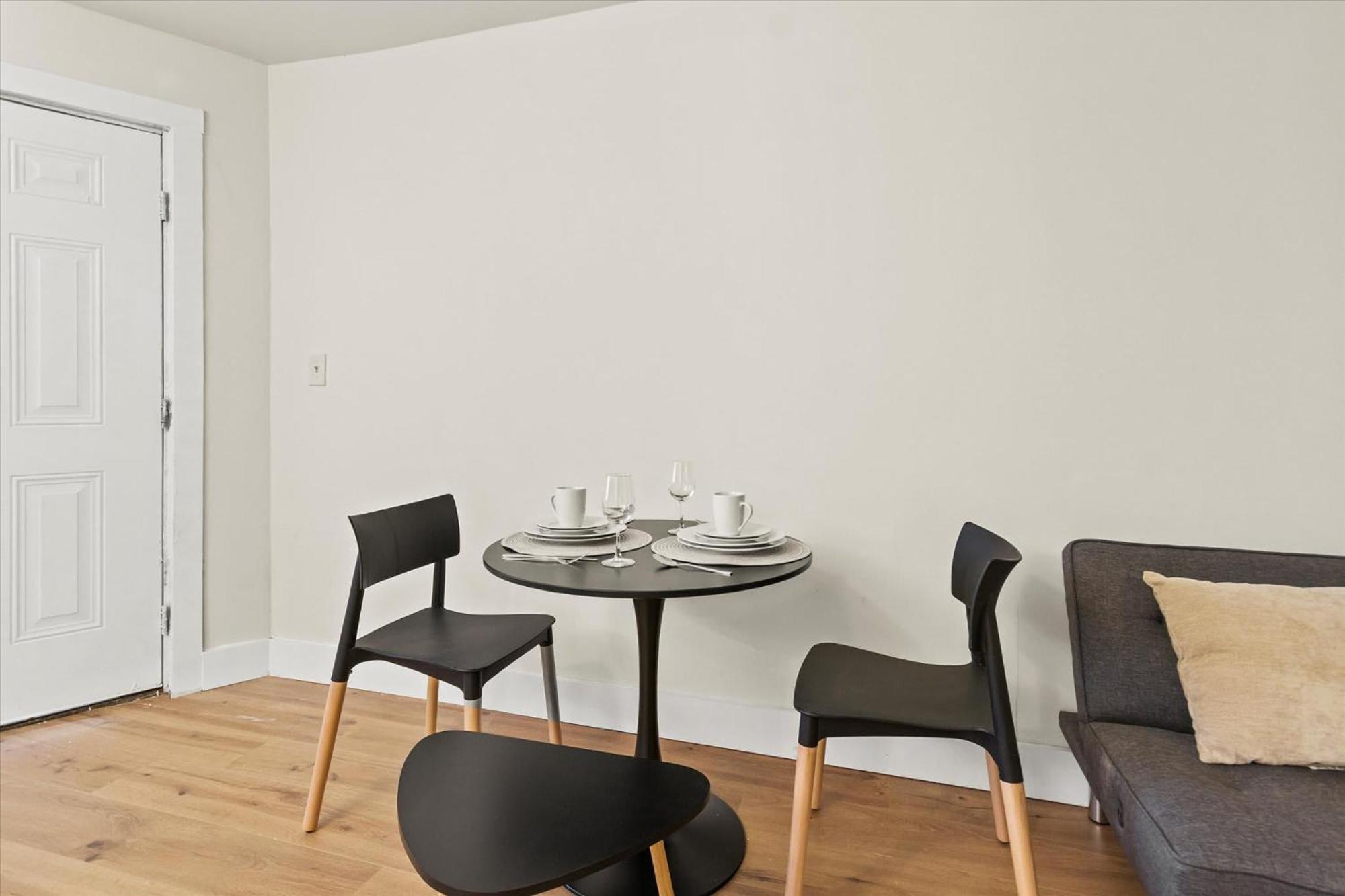 Modern Studio Apartment Near Merrimack Park Huntsville Dış mekan fotoğraf